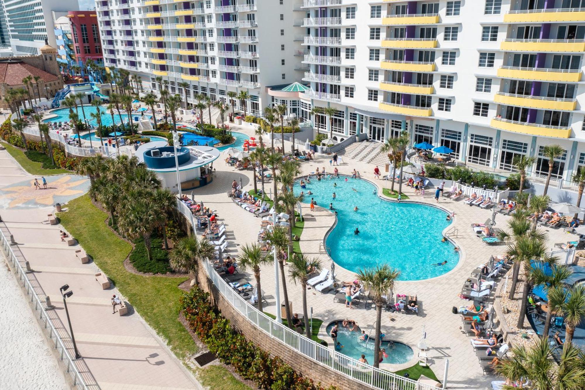 18th Floor 3 Bedroom Private Balcony Ocean Walk * Daytona Beach