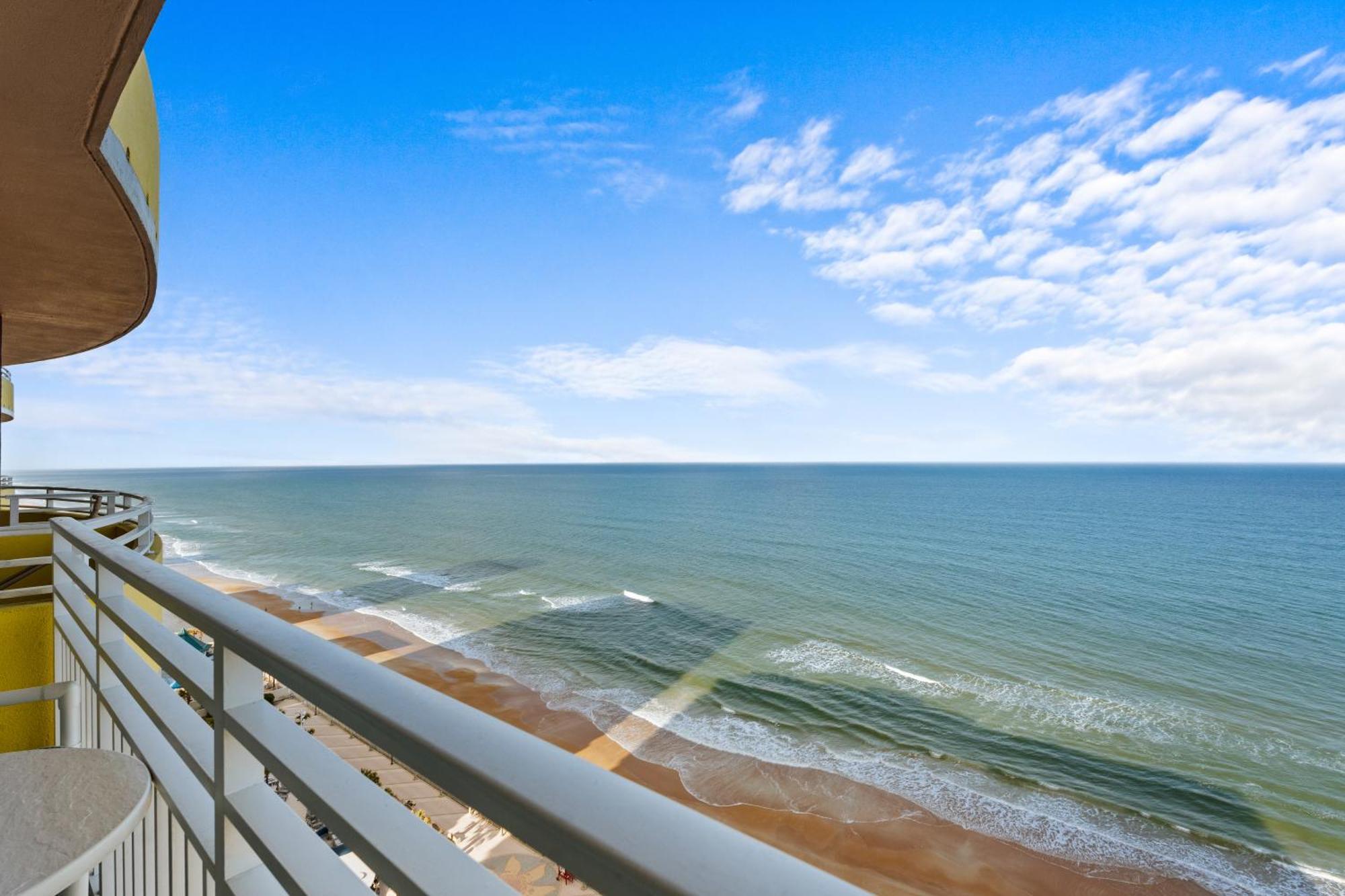 18th Floor 3 Bedroom Private Balcony Ocean Walk