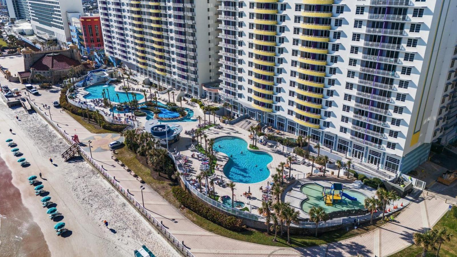 18th Floor 3 Bedroom Private Balcony Ocean Walk